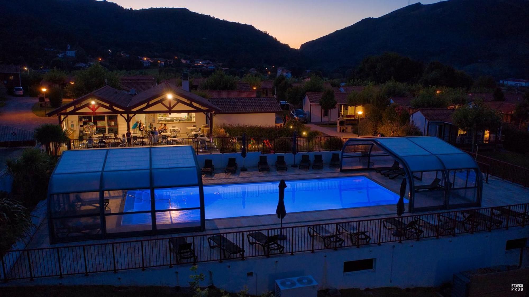 Domaine Chalets Larlapean Saint-Martin-dʼArrossa Buitenkant foto
