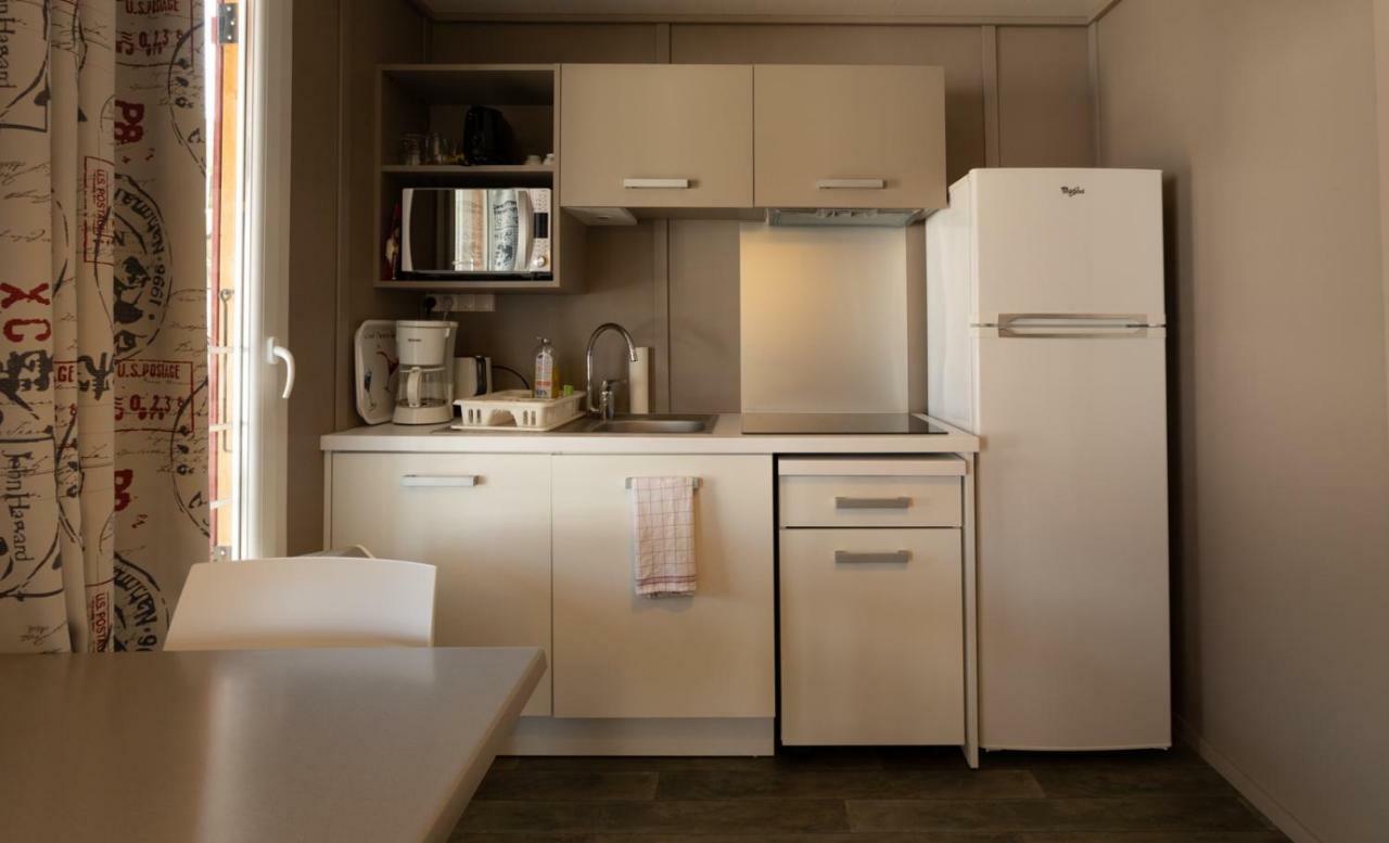 Domaine Chalets Larlapean Saint-Martin-dʼArrossa Buitenkant foto
